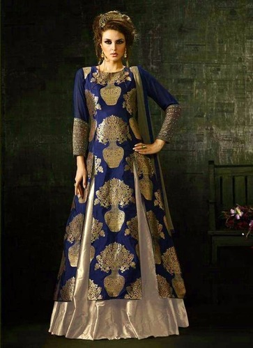 Tapeta Silk with Brocade fabric