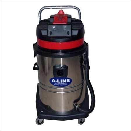 VACUUM CLEANER
