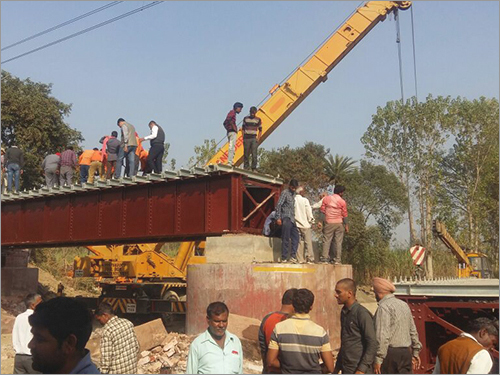 Tyre Mounted Telescopic Crane Rental Services