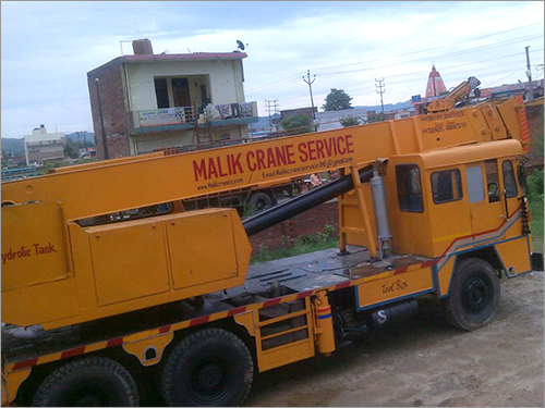 Truck Mounted Telescopic Cranes Rental Services
