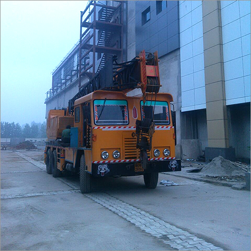 Hydra Truck Cranes Rental Service