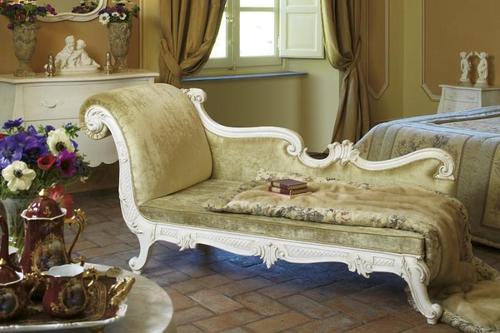 Royal looking Bed