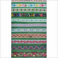 फैंसी रिबन्स लेस