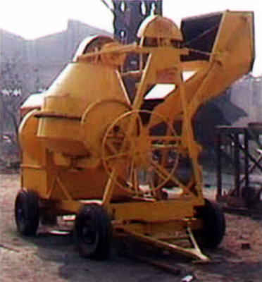 Tyre Mounted Concrete Mixer