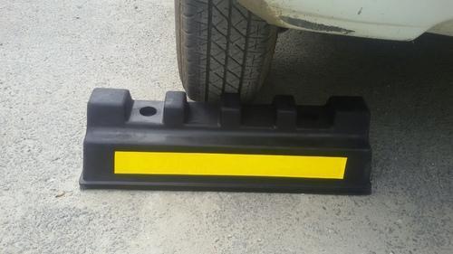 Rubber Parking Block & Wheel Stopper Size: 75 X 75 X 12  Mm