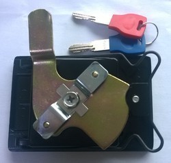 italian-cupboard-lock-