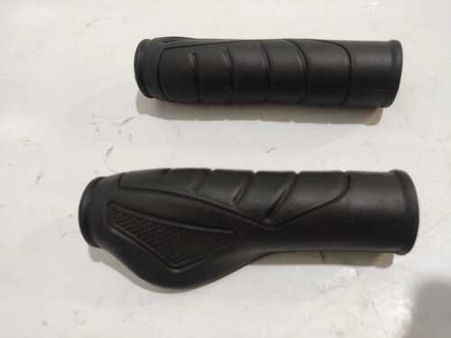 BICYCLE HANDLE GRIP BLACK  120 MM