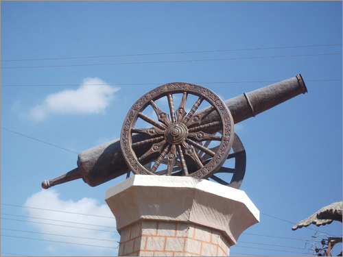 Cannon Statue for Gardens Display