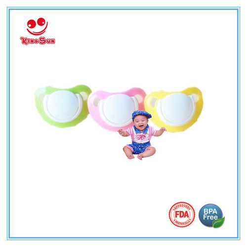 Yellow/Red/Green Or Customized Heart Shape Newborn Baby Pacifiers