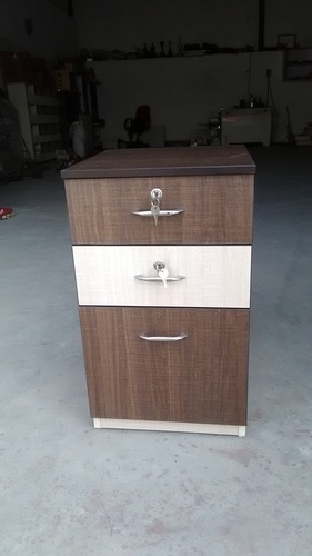 Wood 3Dr Pedestal