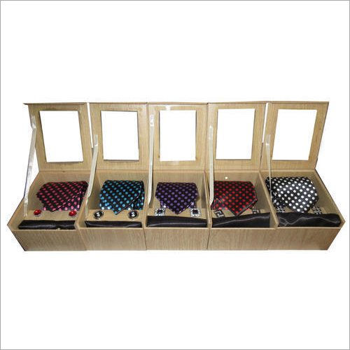 Men's Gift Set of Tie Cufflinks and Pocket Square