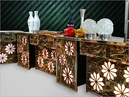 Wooden Theme Buffet Counter