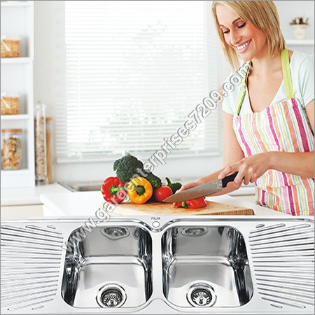 Double Bowl Sink With Double Drain Board Sink Installation Type: Deck Mounted