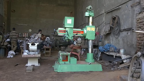 Heavy Duty Radial Drill Machine