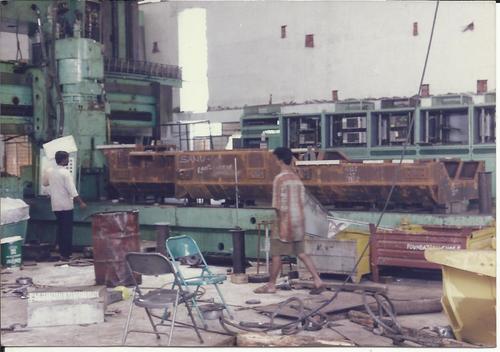 Plano Milling Machine - Steel, Variable Dimensions | High Capacity, High Power, Adjustable Speed, Durable Design, Efficient Operation, Precise Shaping