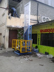 Hydraulic Goods Lift