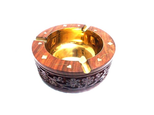 Desi Karigar Sheesham wood and brass round carved Ash Tray