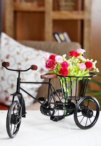 Desi Karigar  Wood Rickshaw Flower Holder , Black