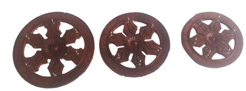 Desi Karigar Wooden Key Holder In Wheel Shape ( Brown 1 - 6 inch 2 - 4.5 inch 3 - 4 inch )