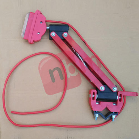Red Current Collector Type W : 125Amp