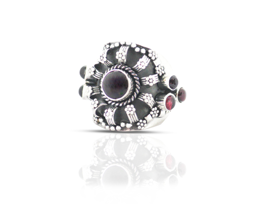 Sterling Silver 92.50% Ring Gender: Women