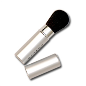 Retractable blusher brush I