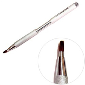 Retractable Gear Lip Brush