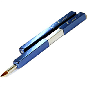 Closing Lip Brush