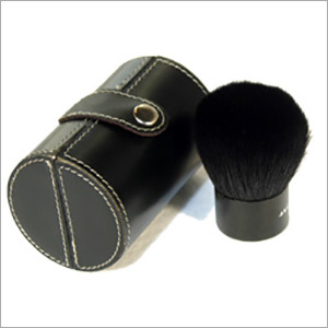 Small Kabuki Brush with a Cylinderical hard Case