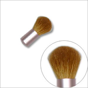 Tiny Kabuki Brush