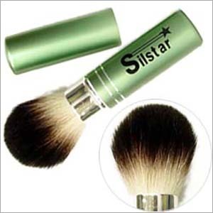 Retractable Blonzer Powder Brush- M