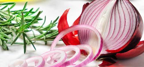 Fresh Red Onion - Edible Bulb, 50 cm Height | High Water Content, Ideal For Cooking and Fresh Consumption