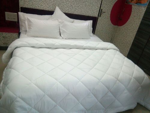 Cotton Reversible Comforter Size: Full