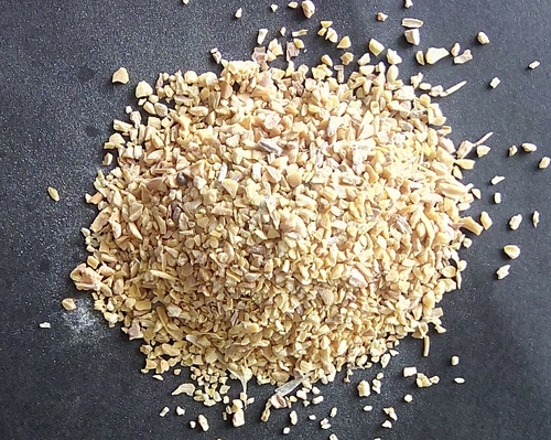 Dried Garlic Chopped