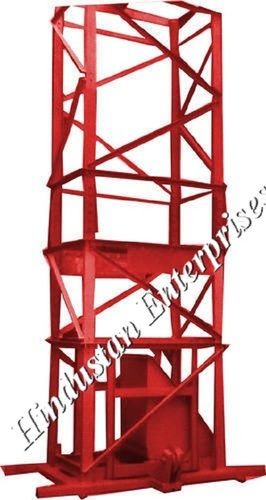 Builder 4 Leg Tower Hoist Machine