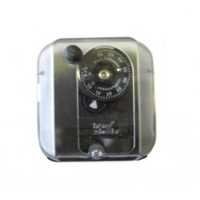Dungs Pressure Switch - Standard Size | Black And Yellow, 220-440 Max Voltage, 1 Year Warranty, Suitable For Industrial Use