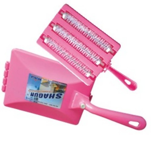 कालीन ब्रश