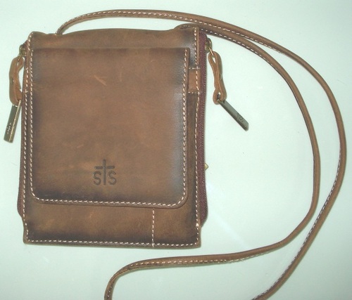 Leather bag with mobile pocket