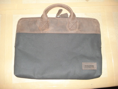 Leeathet Laptop case