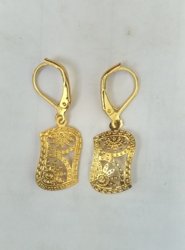 gold earrings