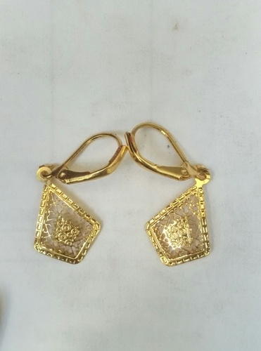 gold jhumka