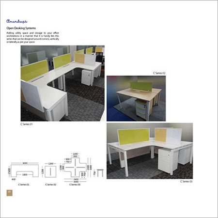 Office Desk By AMARDEEP DESIGNS INDIA PVT. LTD.