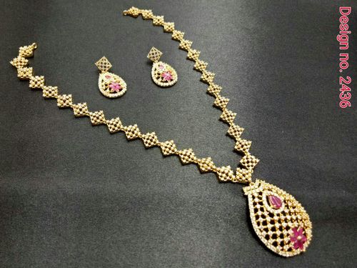 Pendant Gender: Women