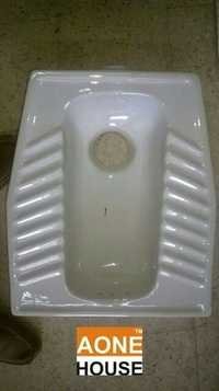 BOX EASTERN SQUATTING PAN