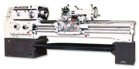 Heavy Duty Lathe Machine - 400x1000 mm Size 2070 kg Weight | 11-1600 r/min Spindle Speed 7.5 kW Motor Power High Precision Taper and Feed