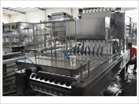 6 Head Rinsing Filling Sealing Machine