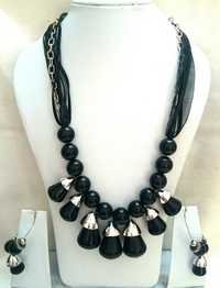 Beads And Crystal Necklace Set - Pearl & Plastic Material, Drop Earrings Included | Perfect For Engagement, Gift, And Party Occasions