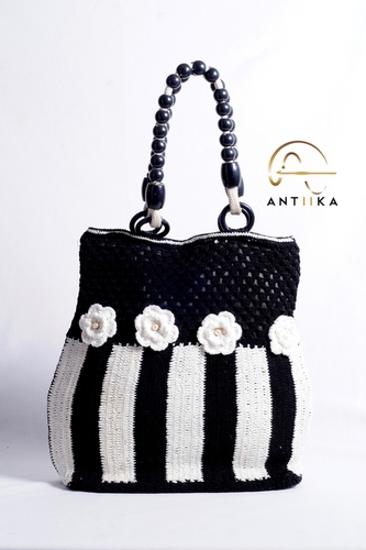 Crochet Ladies Hand Bags