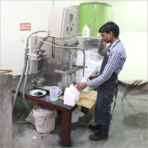 Automatic Liquid Filling Machine