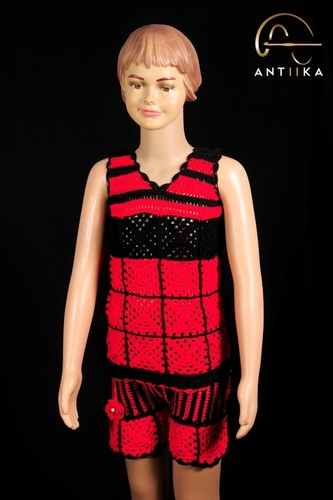 Crochet Red Black Kids Top & Shorts Age Group: 3 To 14 Yrs